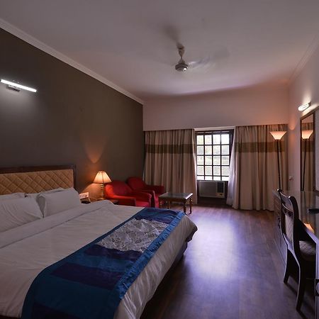 Hotel North Park Panchkula Extérieur photo