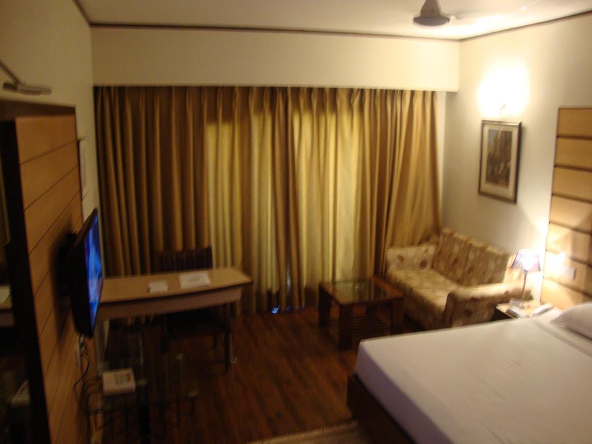 Hotel North Park Panchkula Extérieur photo