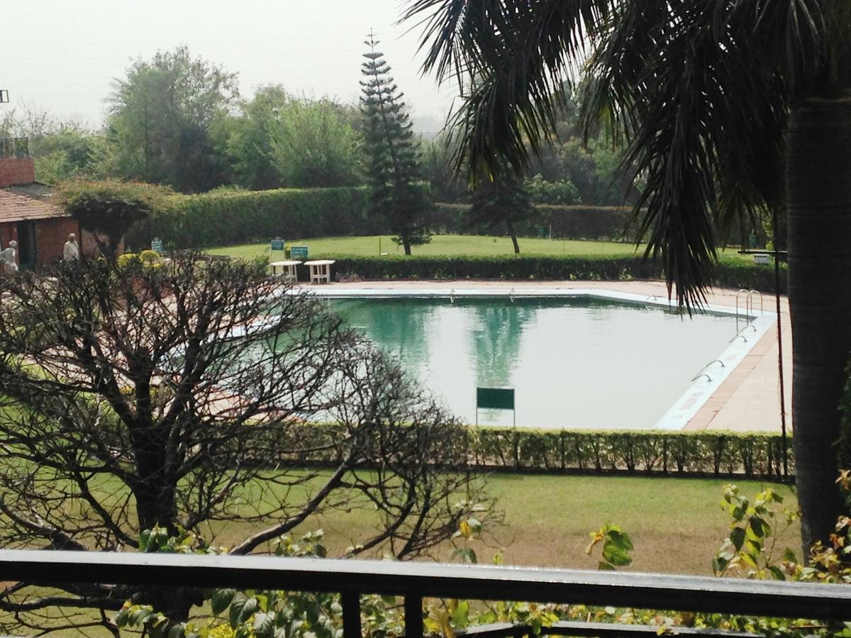 Hotel North Park Panchkula Extérieur photo