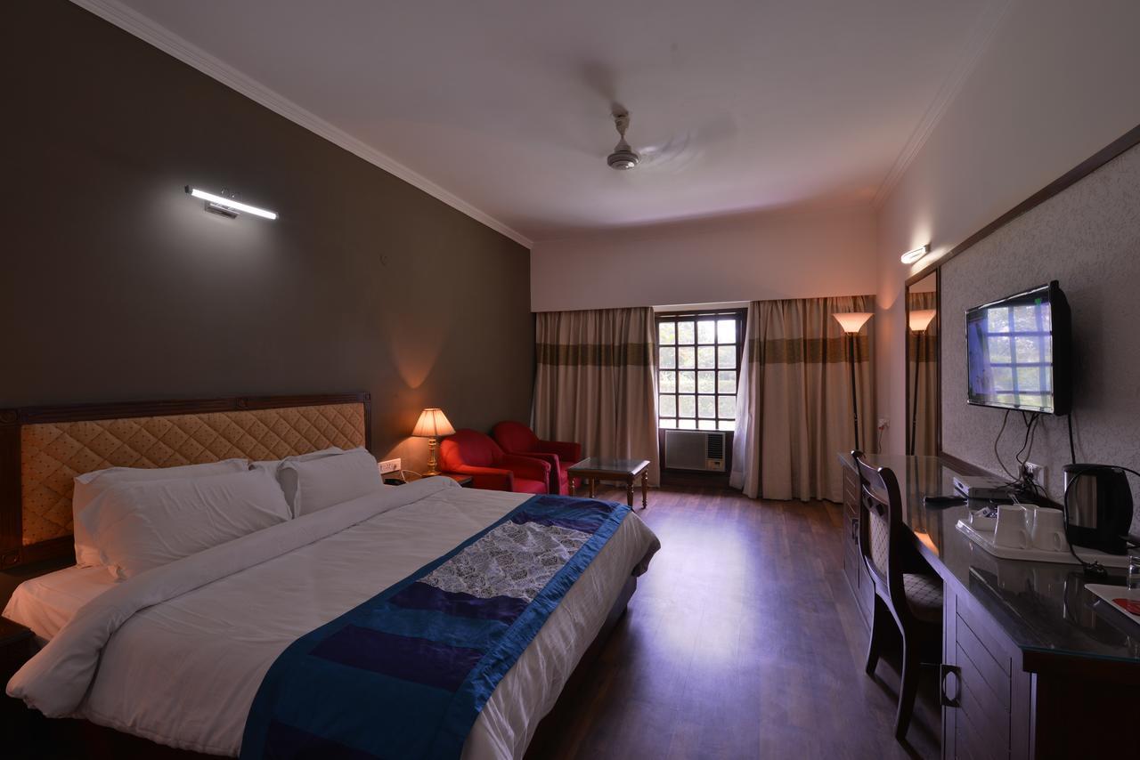 Hotel North Park Panchkula Extérieur photo